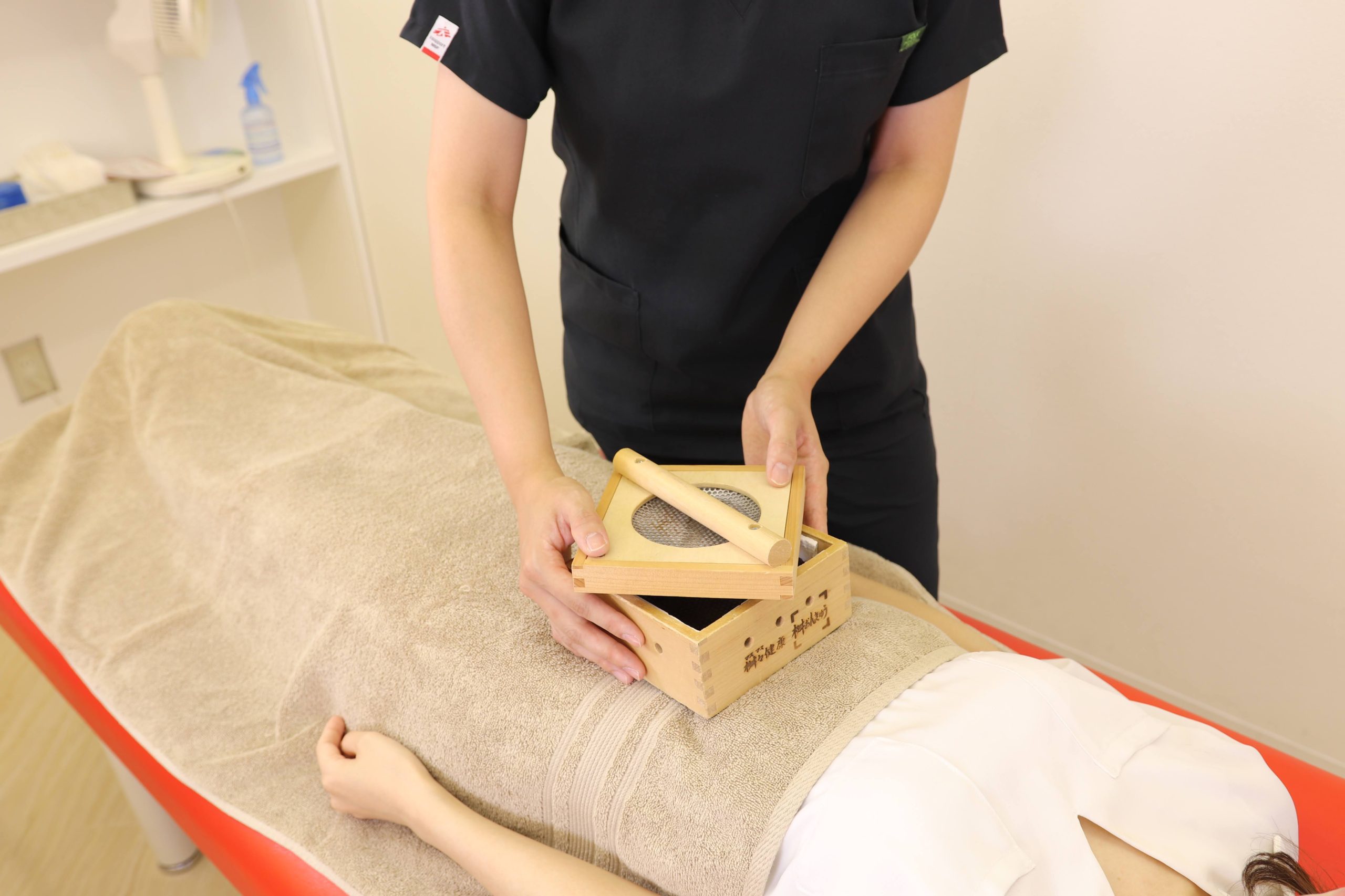 むさし整骨院グループの鍼灸施術の写真